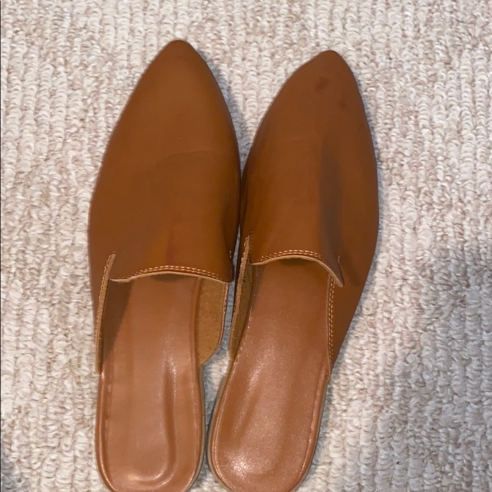 Leather sandals